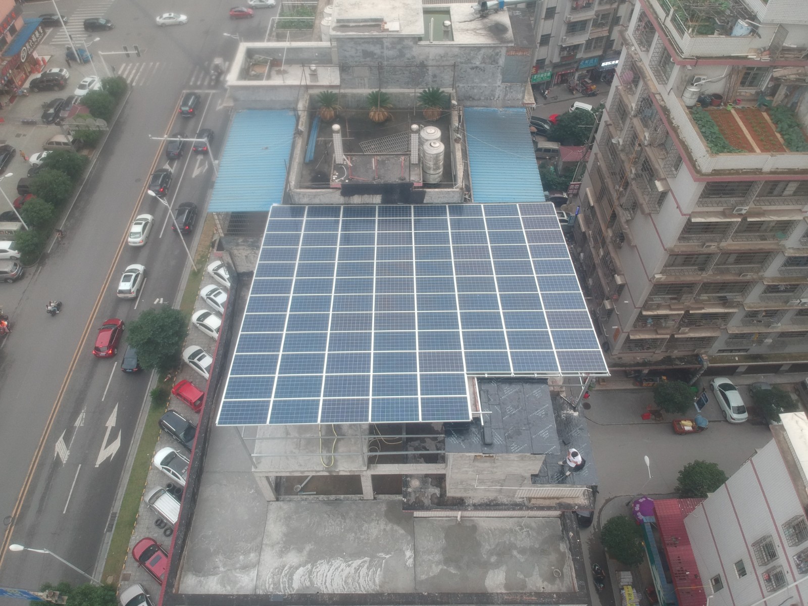 什么叫与修建连系的漫衍式光伏发电系统？？？