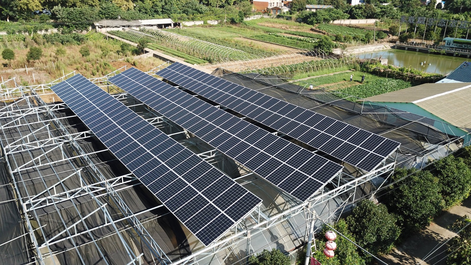 太阳能光伏发电，，绿色环保，，让你的生涯充满阳光