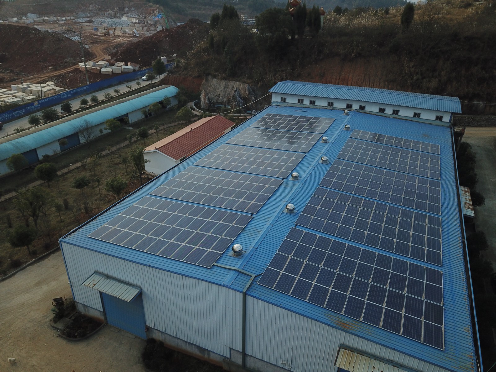 十八大明确提出：：：“推进能源革命 建设能源强国”